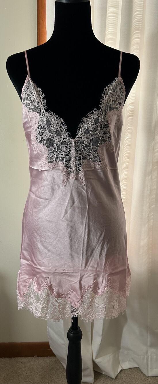 Skims NWT Silk Lace Mini Slip Dress Peony Tonal Size XXS